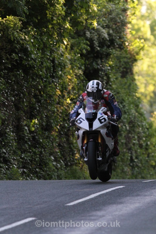Michael Dunlop BMW / BMW/Hawk Racing - Friday Practice - Solos