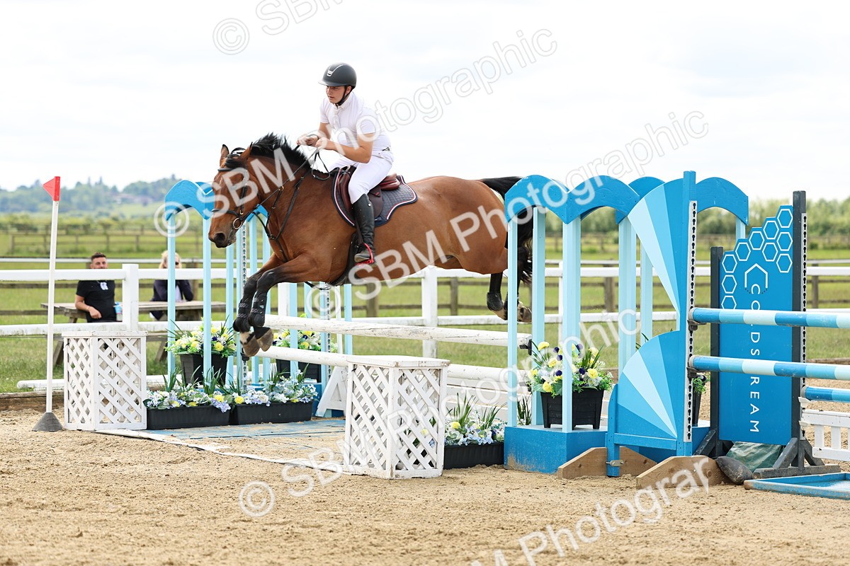 SBM_005981 - Class 19 - Senior Newcomers - 1.10m