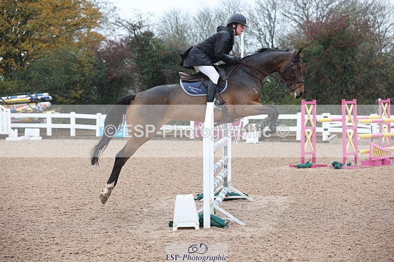 231112A-131311-04330 - Cls 20 Newcomers & 1.10m Open