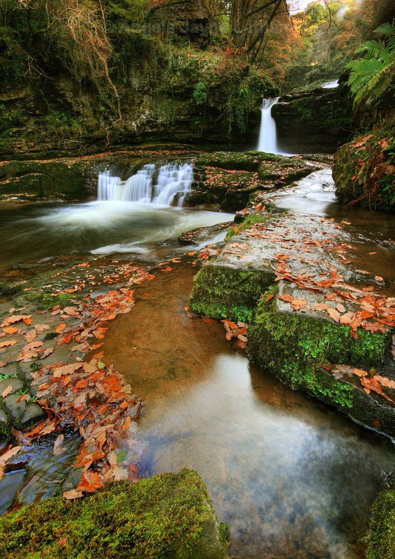 Sgwd Isaf Clun Waterfall - Celtic Wales