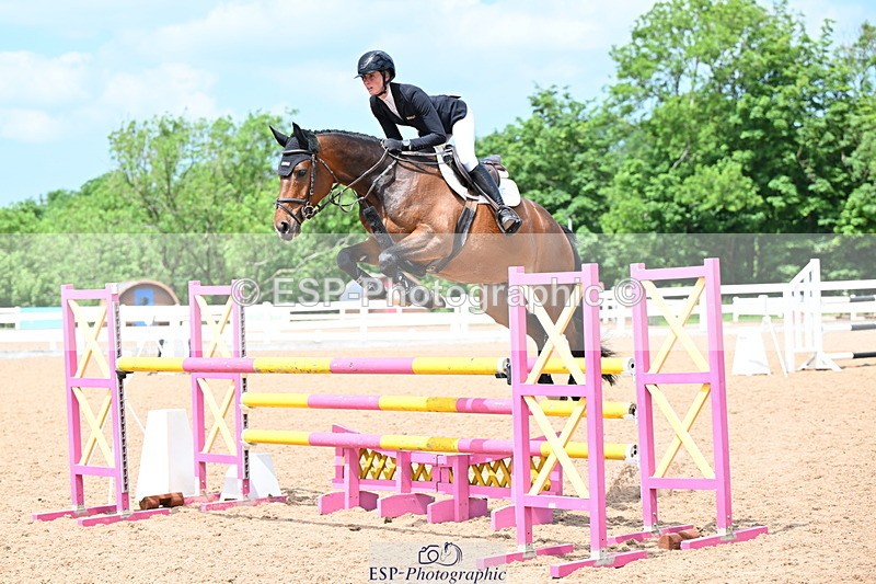 240605A-141525-00676 - Cls 4 Newcomers and 1.10m Open