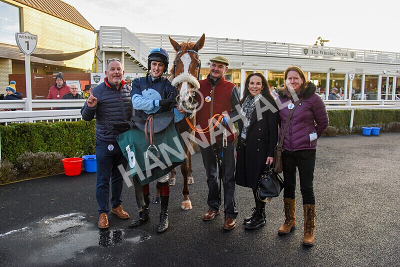 281224-Race 5-Poetry Man-4247