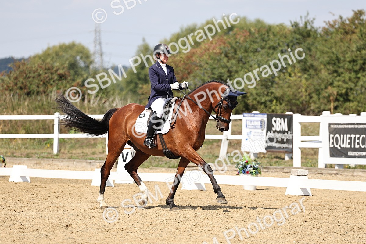 SBM_018670 - Class 16 - Novice 5 - 12.08-13.11