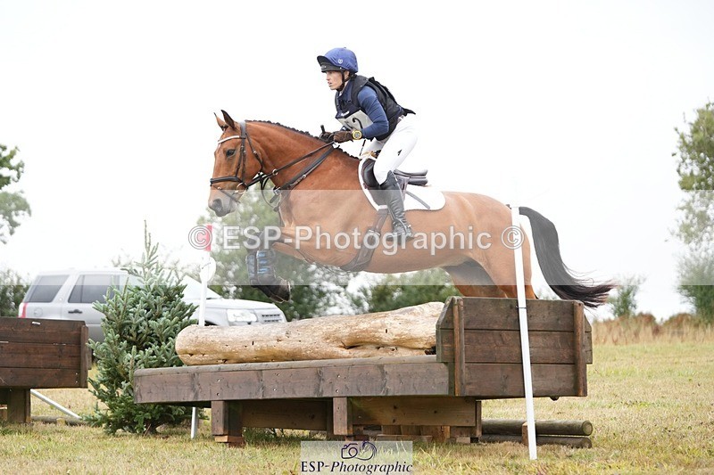 250830-110851-00974 - B-052-Rebecca.Brunt