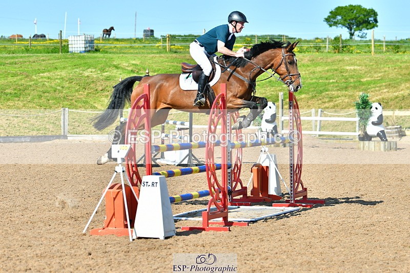 230527A-170605-05483 - Cls 20 Chard 1.10m Speed Derby