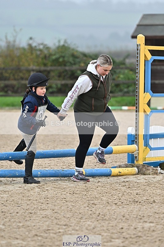 241110-100704-00195 - 40cm Showjumping