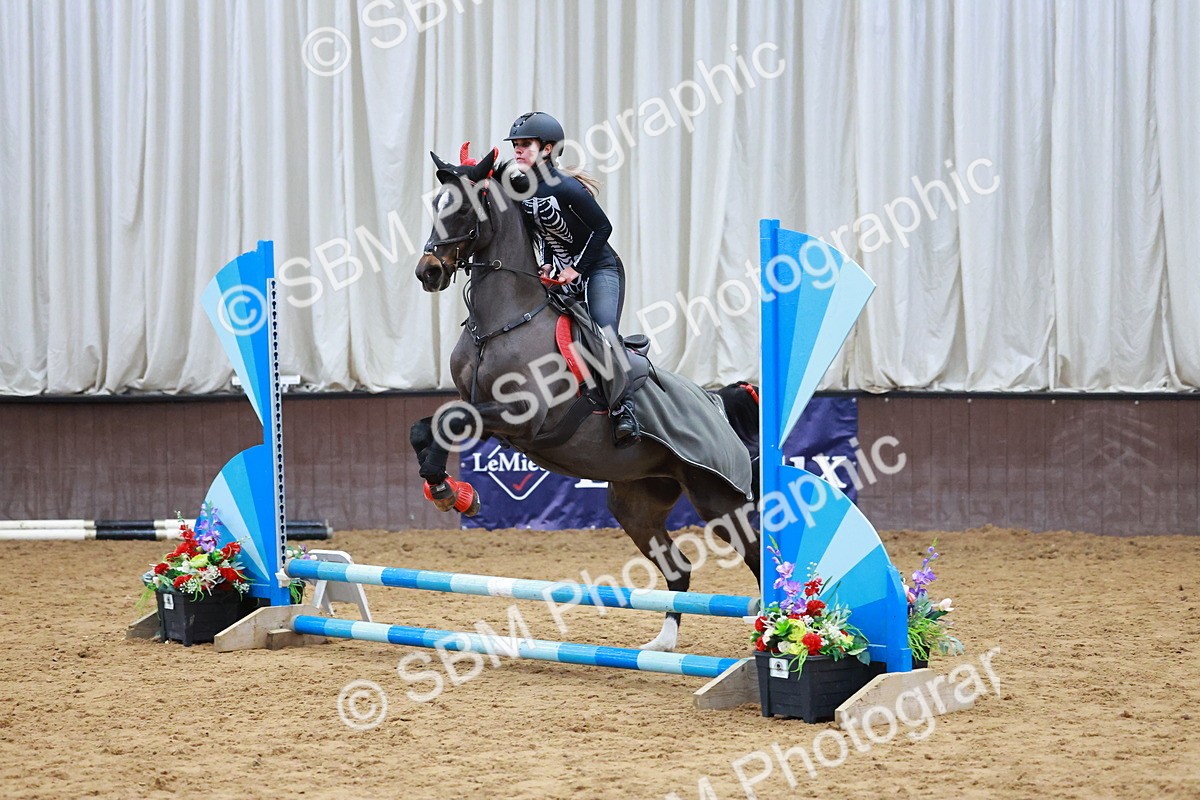 SBM_001603 - Class 3 - Horse & Hound (60cm)