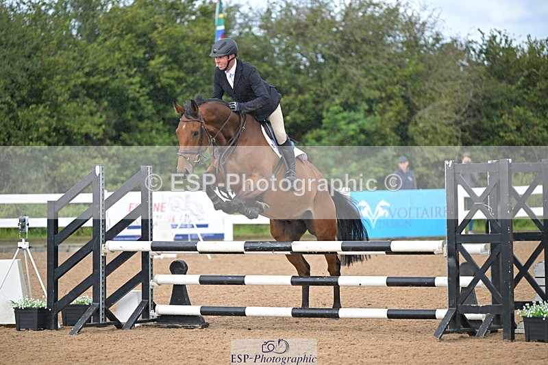 240912A-110933-01108 - Cls 9 Snr Discovery and 1m Open