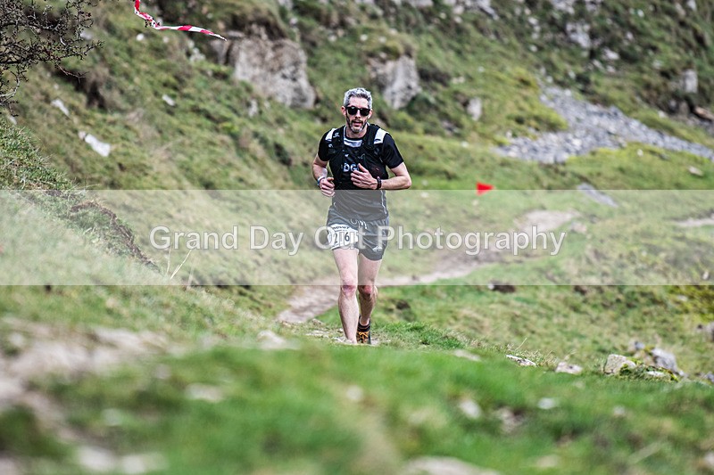 Litton-247 - Litton Christmas Cracker Fell Race (Limestone Series) Sunday 14th December 2025