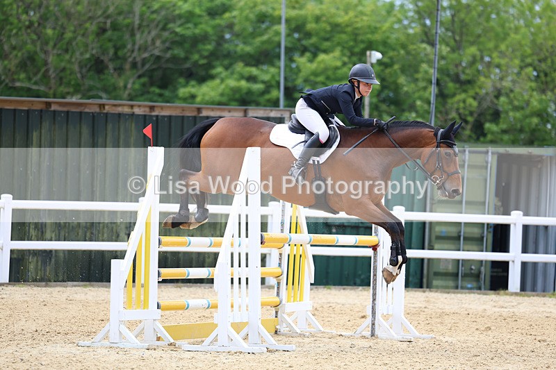 3E7A9417 - Class 8: Senior Newcomers/1.10m open