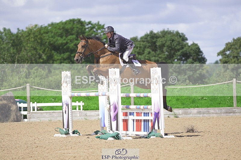 230806A-113150-01612 - Cls 13 Snr Newcomers & 1.10m Open