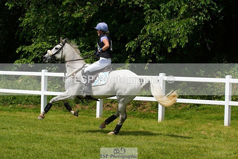 230528-142242-17710 - 475-GLADSTONE_II-Ginny_Thomasen-XC