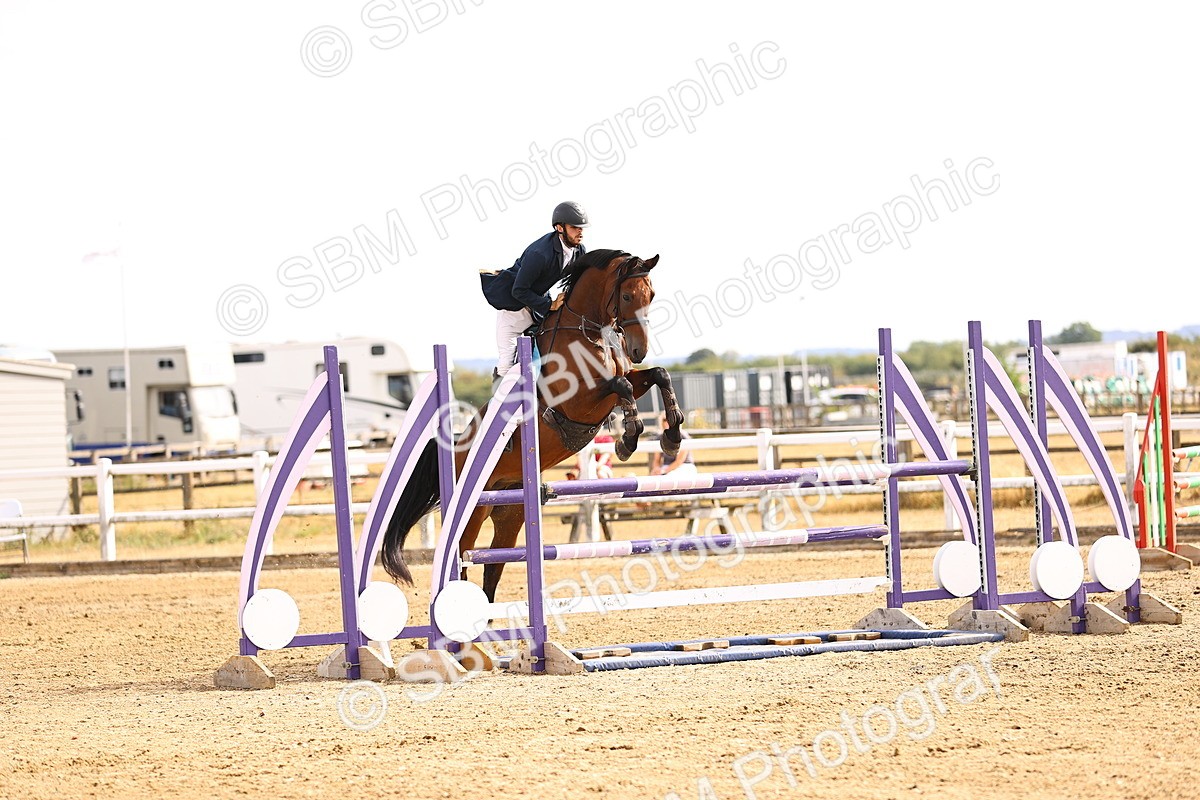 SBM_001614 - Class 6 - Senior Newcomers 1.10m