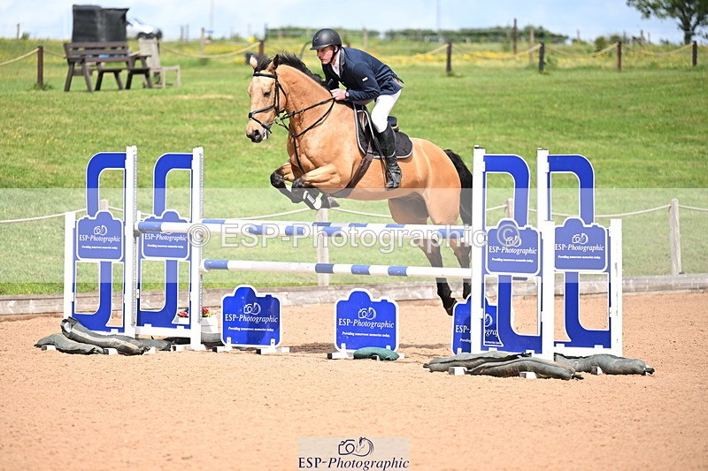 260513B-152351-01224 - Cls 6 Snr Fox and 1.20m Open
