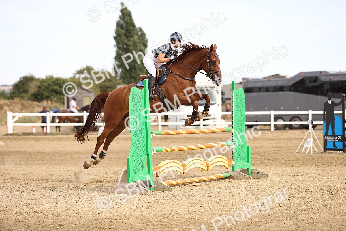 SBM_001544 - Class 6 - Senior Newcomers 1.10m