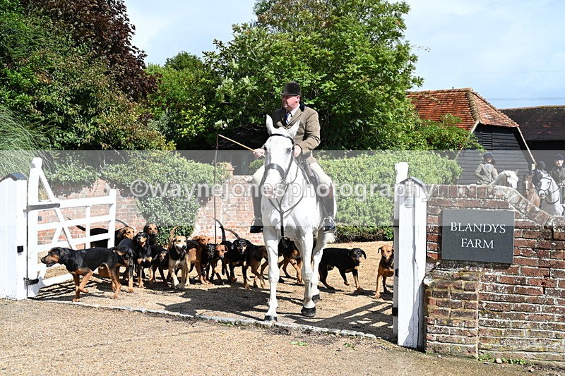 WJ7_7144 - Berks & Bucks at Blandy’s Farm 31-08-25