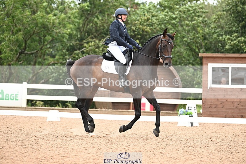 240815A-101511-00542 - 135-Anne.Shrubshall-Hfradin