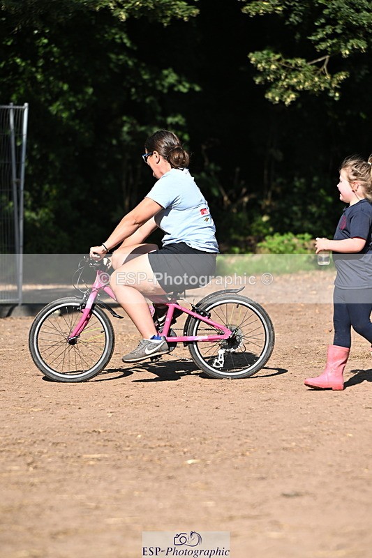 240729B-092508-01786 - Monday Stable Shots
