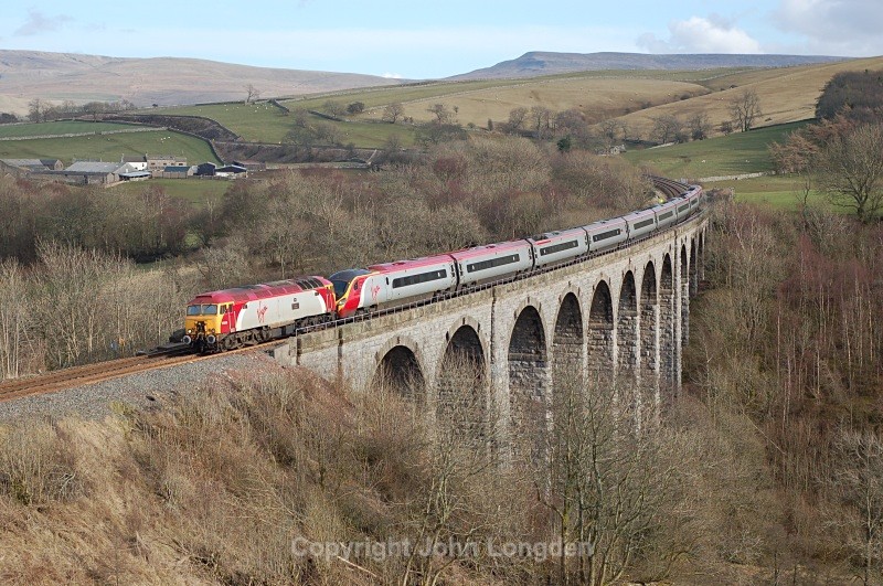 30.3.08 57308 & 390029 1S15 10.31 Euston - Glasgow, Smardale Viaduct - Smardale viaduct