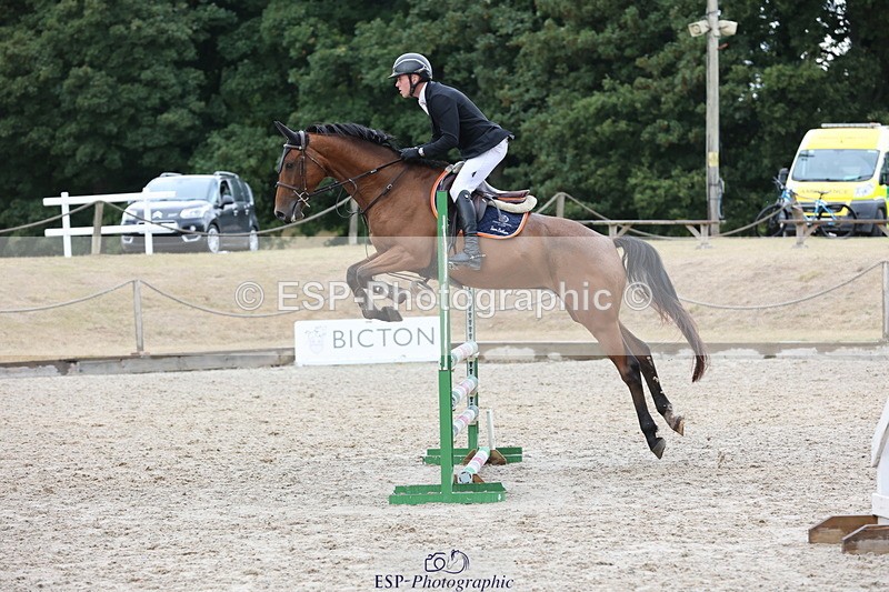 250829A-115953-01522 - Cls 7 British Novice and 90cm