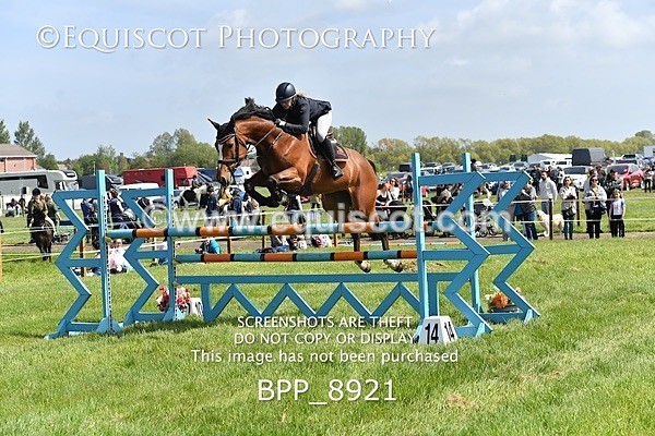 BPP_8921 - CLASS 3 The RHS Andrew Hamilton Coach Novice Qualifier (1.20m)