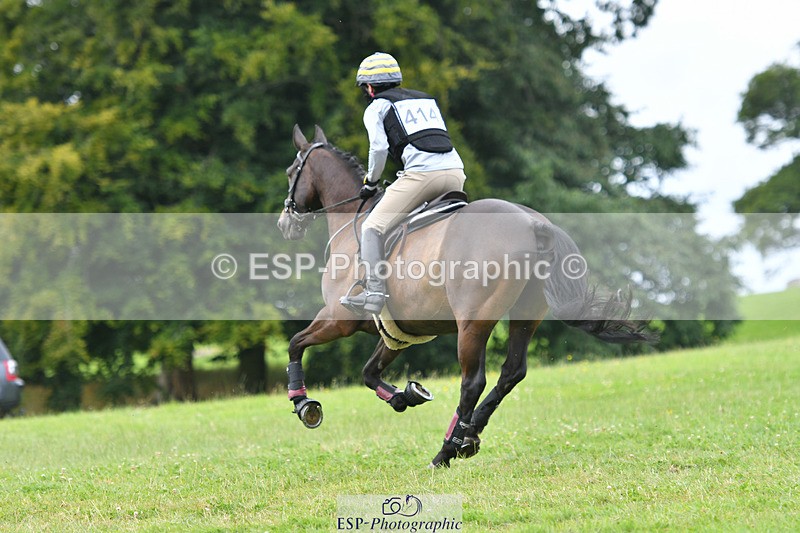 240804-113111-11802 - 414-Alex_Jupp-CARRY_ON_REGARDLESS