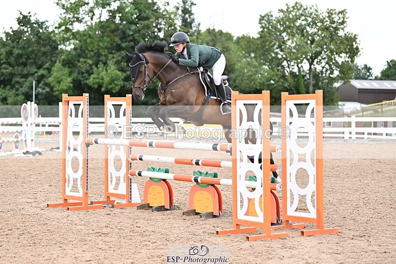 250820B-130223-00682 - Cls 4 Newcomers and 1.10m Open