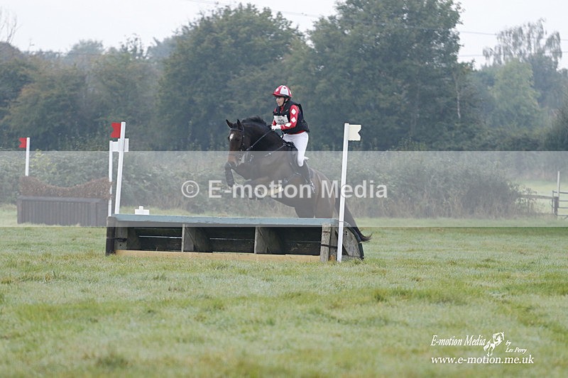 WWHT 171021 0421 - Novice Restricted (0.80m)  17/10/21