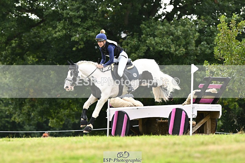 240825X-165854-37403 - 80cm XC 16.30 to 17.30