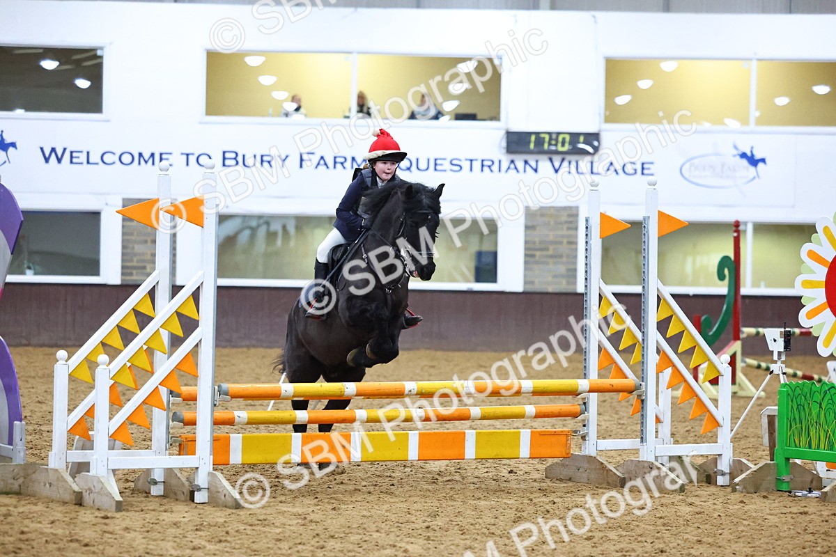 SBM_001728 - Class 4 - Festive Fences - 70cm