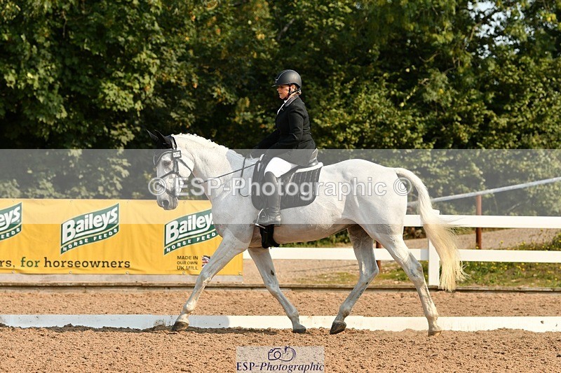 250817-095058-07609 - 179-Kate.WilliamsGhyllwood.April.Moment