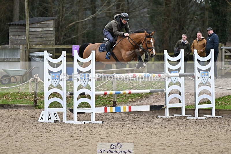 250201A-152303-01091 - Cls 05 Local Horse 130cm