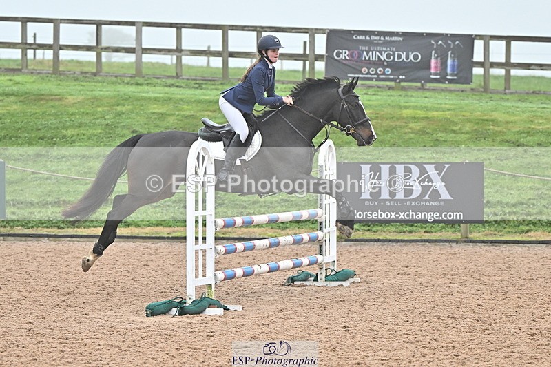 241103A-112132-07006 - SUN Cls 18 British Novice and 90cm Open