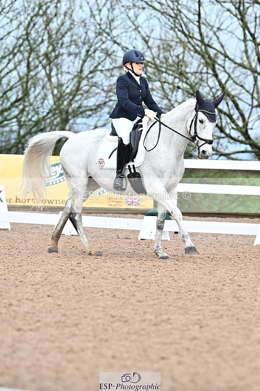 240218A-091904-04725 - 147-Tammie.Wells-Silver.moonshine