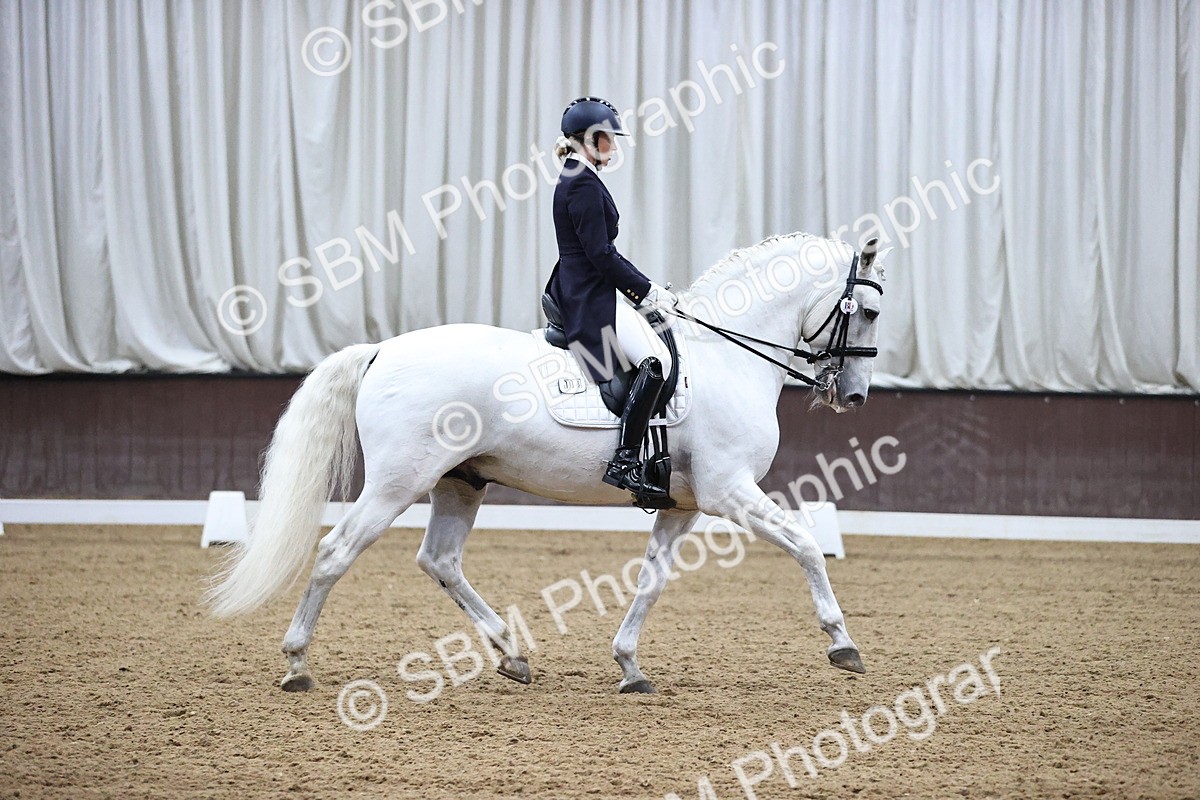 SBM_001368 - Class 21 -23 - FEI INT1-GP-Junior-Junior fsm