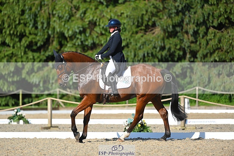 230526-173410-07645 - 264-BALLADEER_JUST_FOR_KICKS-Ellie_Healy-WEDTrotUp+DR