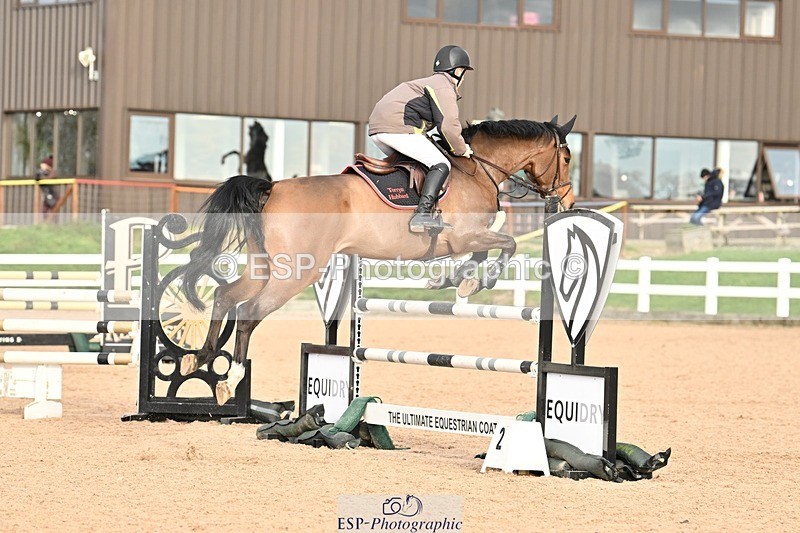 241208-132201-01755 - Cls 21 Newcomers and 1.10m Open