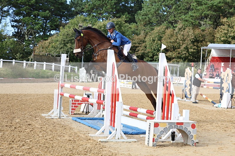 3E7A0553 - Class 13: Senior Newcomers/1.10m open