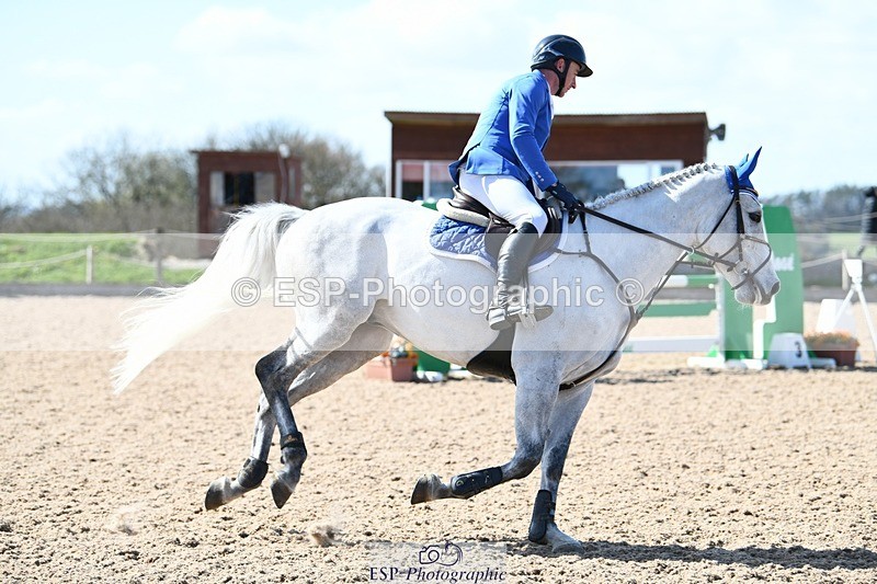 250328-132129-01214 - Cls 3 Snr Foxhunter