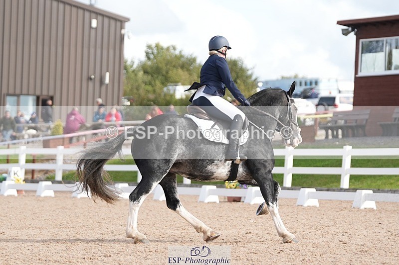 250906-105344-01572 - 061-christine.harrisonRed.Flair