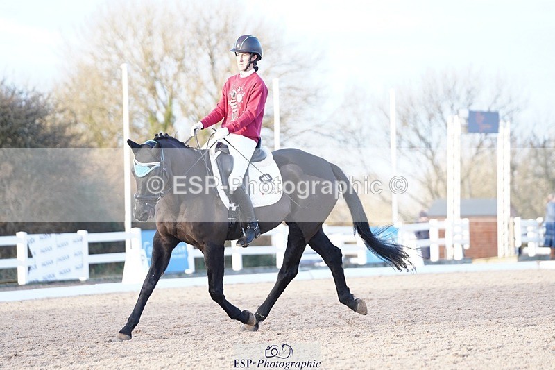 241214-154622-02243 - 131-Alys.Matravers-DARGASONS.MOON.SHADOW