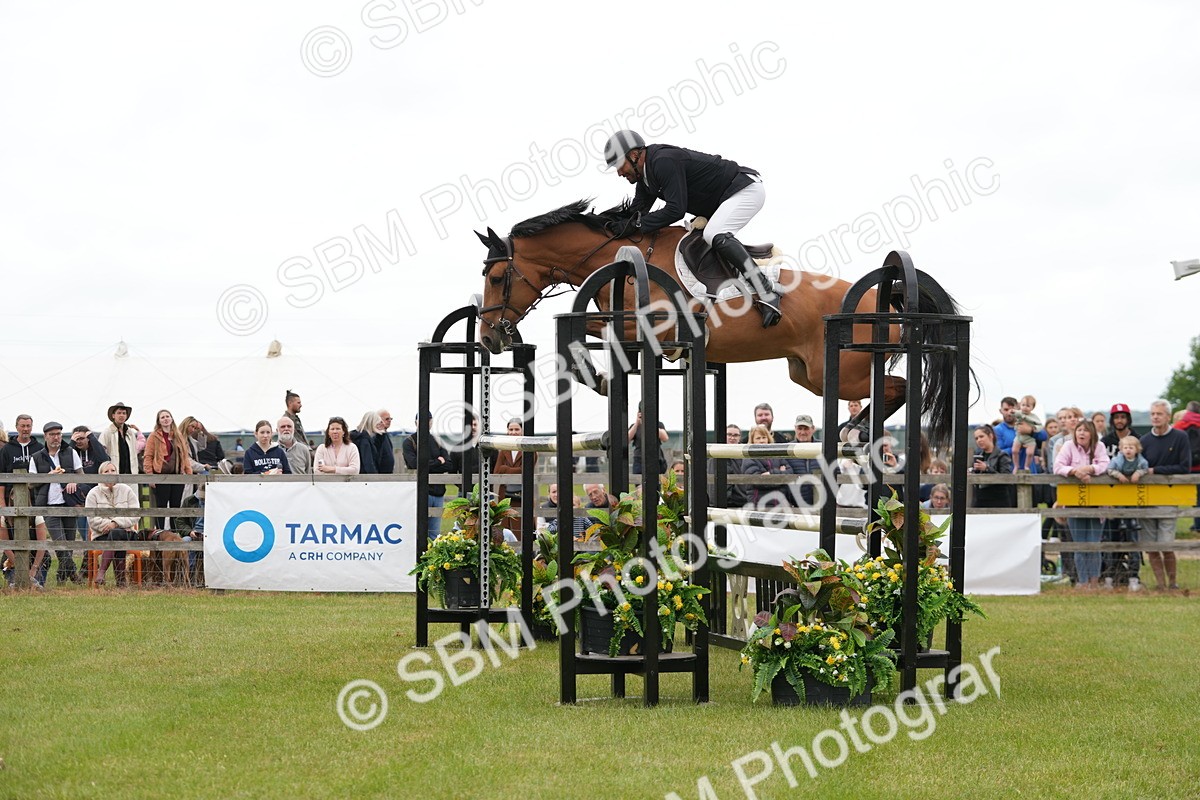 SBM_06409 - Class 202 - National 1.40m Open