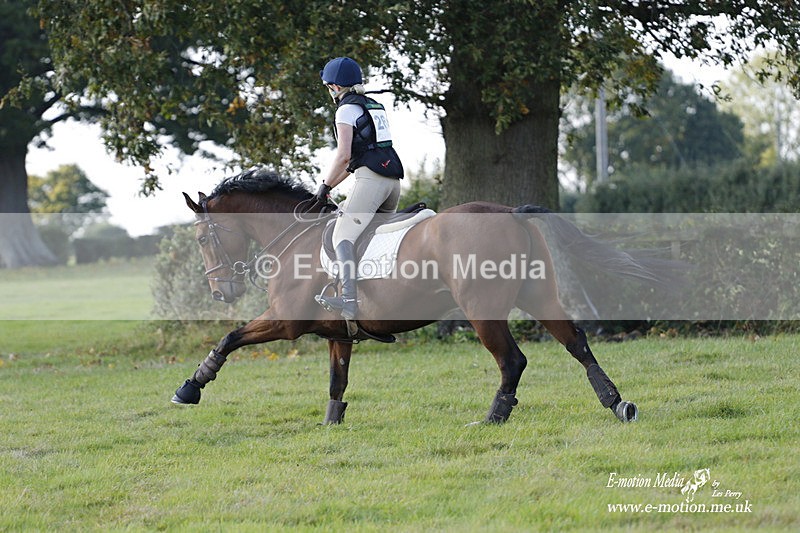  WWHT 171021 4048 - Open (1.00m)  17/10/21