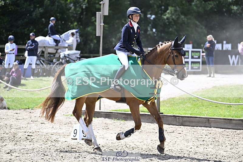 250525A-132034-17676 - Presentations Section B CCI 3 Star Long