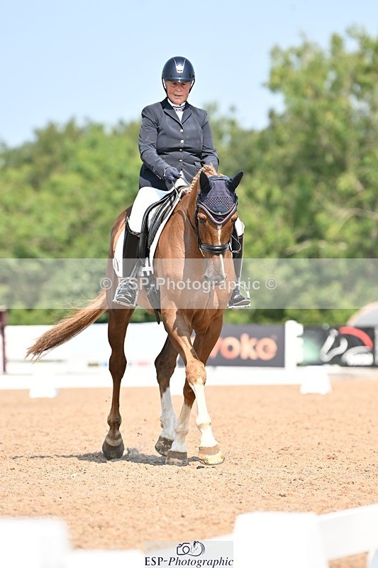 250816-121816-04214 - 119-Amanda.EdmondsNutfields.Don.Care.Paravel