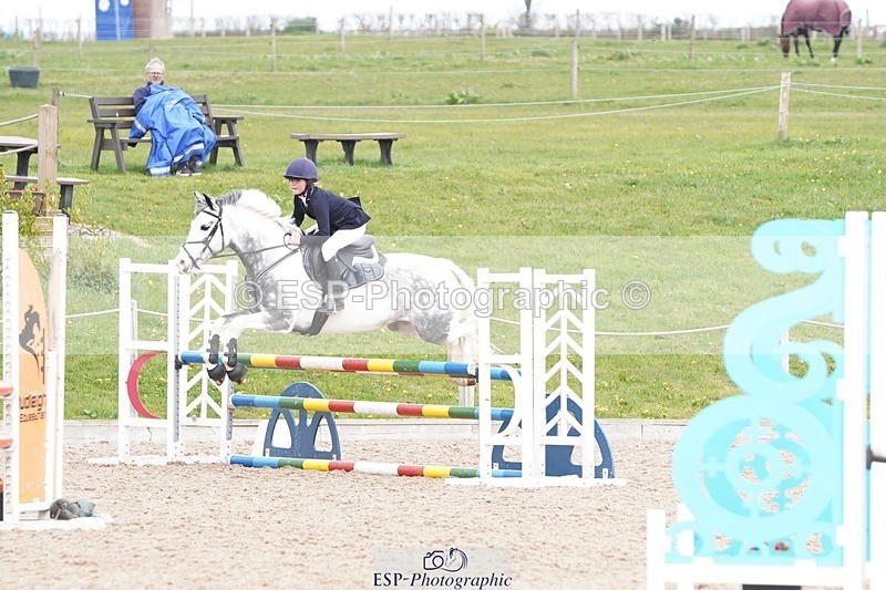 250414-134642-00995 - 90cm Round 2