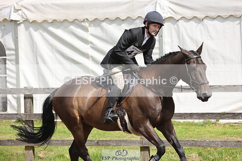 240804-104931-11309 - 414-Alex_Jupp-CARRY_ON_REGARDLESS