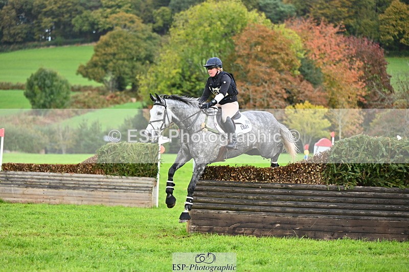 251025A-104854-16878 - D-360-Hannah.Norvill