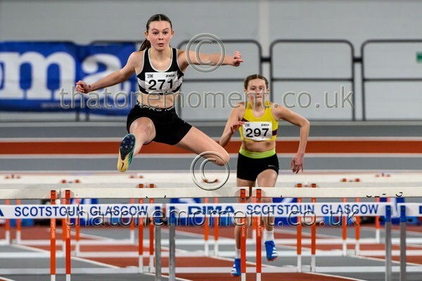 AgeInd25SUN-923143 - Track Female Set One