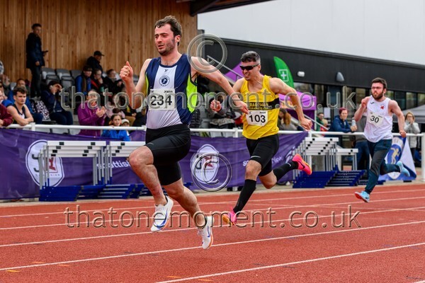 ComMast25-919299 - Track Male Set One